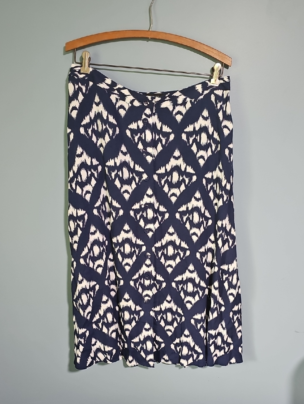 Talbots Ikat Pattern Skirt - size 12P Navy And White
